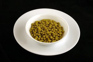 Консервированный зеленый горошек (357 грамм = 200 килокалорий) 