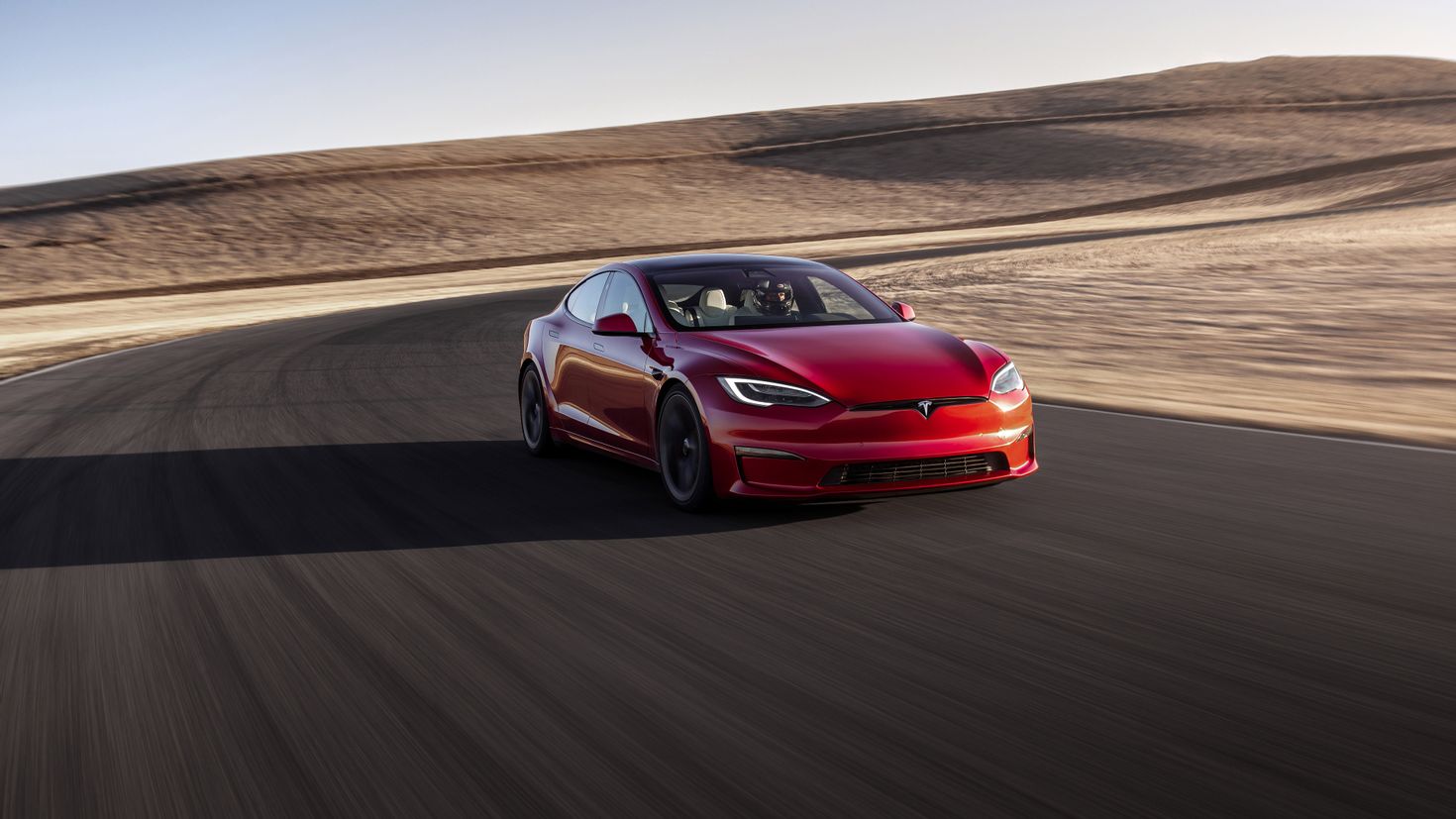 Tesla Model S Plaid — самый современный автомобиль